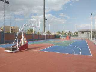 افتتاح ملعب متعدد بمركز التنمية الشبابية بالشيخ زايد بعد تطويره غدًا (صور)
